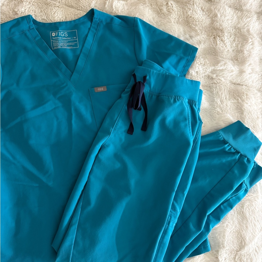 Figs Teal Scrub Set